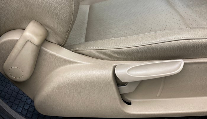 2018 Volkswagen Vento 1.2 TSI HIGHLINE PLUS AT, Petrol, Automatic, 43,521 km, Driver Side Adjustment Panel