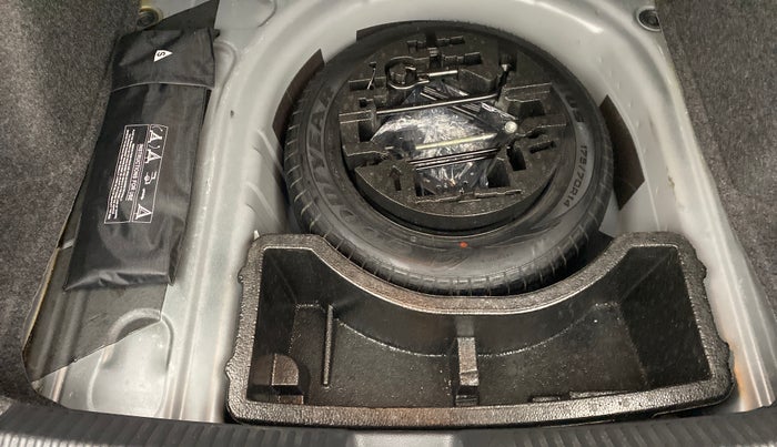 2018 Volkswagen Vento 1.2 TSI HIGHLINE PLUS AT, Petrol, Automatic, 43,521 km, Spare Tyre