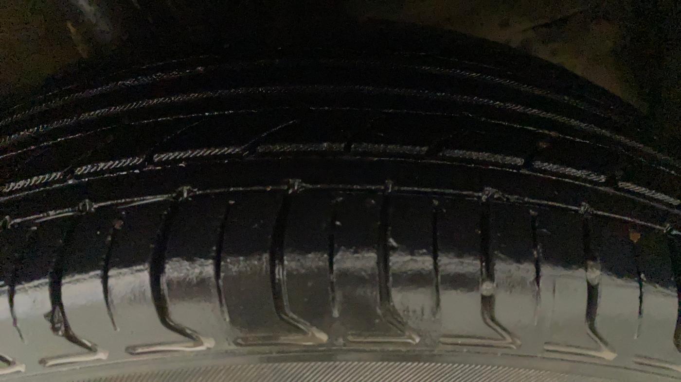 2018 Maruti Dzire ZXI AMT, CNG, Automatic, 99,140 km, Left Rear Tyre Tread