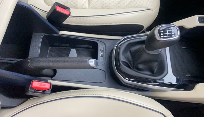 2023 KIA CARENS LUXURY PLUS 1.5 IMT PETROL, Petrol, Manual, 17,011 km, Gear Lever