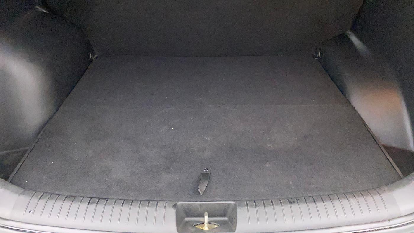 2018 Hyundai Creta E PLUS 1.4 DIESEL, Diesel, Manual, 91,019 km, Boot Inside