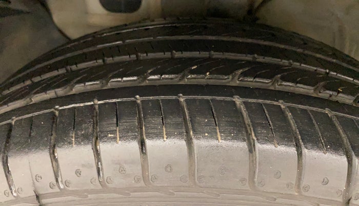 2018 Hyundai Creta E PLUS 1.4 DIESEL, Diesel, Manual, 91,019 km, Left Front Tyre Tread