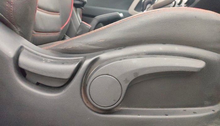 2018 Hyundai Creta S 1.4 DIESEL, Diesel, Manual, 63,579 km, Driver Side Adjustment Panel