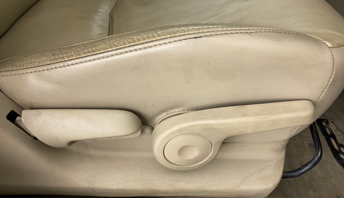 2018 Maruti Ciaz ALPHA 1.3 DDIS SHVS, Diesel, Manual, 82,609 km, Driver Side Adjustment Panel