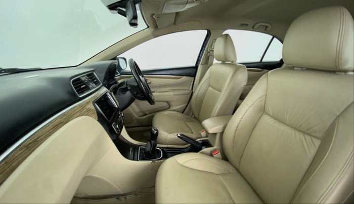 2018 Maruti Ciaz ALPHA 1.3 DDIS SHVS, Diesel, Manual, 82,609 km, Right Side Front Door Cabin