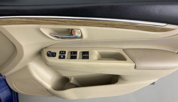 2018 Maruti Ciaz ALPHA 1.3 DDIS SHVS, Diesel, Manual, 82,609 km, Driver Side Door Panels Control
