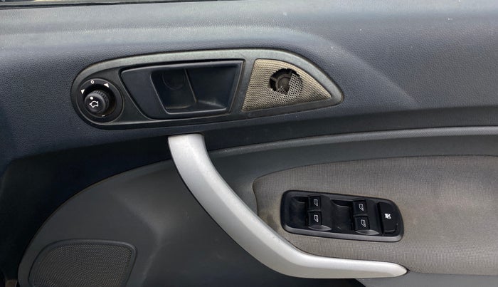 2013 Ford Fiesta STYLE DIESEL, Diesel, Manual, 98,576 km, Driver Side Door Panels Control