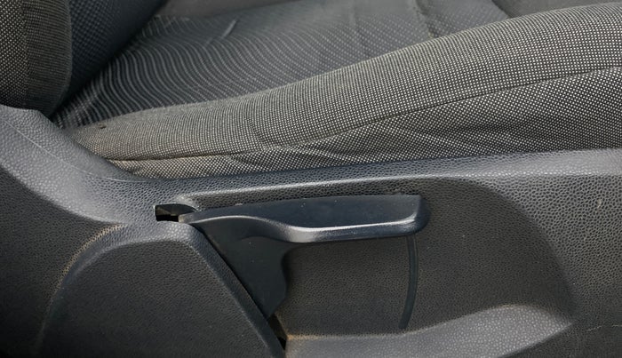 2013 Ford Fiesta STYLE DIESEL, Diesel, Manual, 98,576 km, Driver Side Adjustment Panel