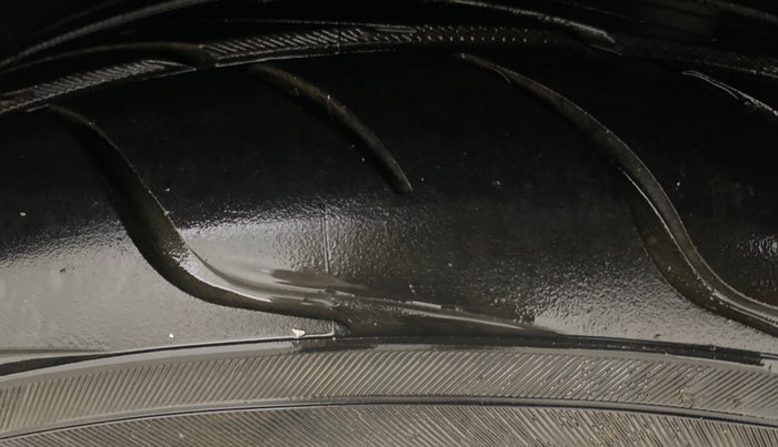 2013 Ford Fiesta STYLE DIESEL, Diesel, Manual, 98,576 km, Left Rear Tyre Tread