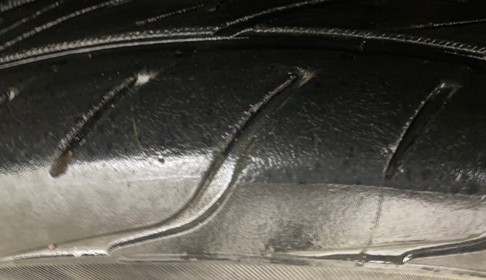 2013 Ford Fiesta STYLE DIESEL, Diesel, Manual, 98,576 km, Right Front Tyre Tread