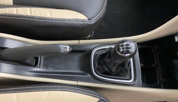 2020 Maruti Ciaz DELTA 1.5 SHVS MT PETROL, CNG, Manual, 75,077 km, Gear Lever