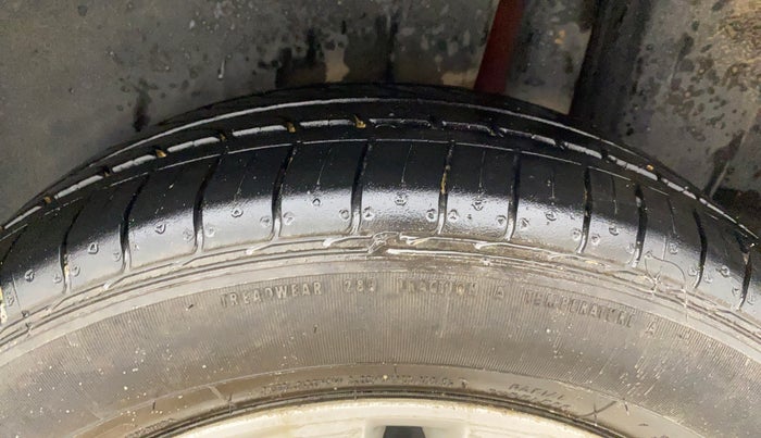 2020 Maruti Ciaz DELTA 1.5 SHVS MT PETROL, CNG, Manual, 75,077 km, Left Rear Tyre Tread