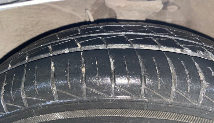 2022 Maruti Alto VXI, Petrol, Manual, 35,415 km, Left Front Tyre Tread