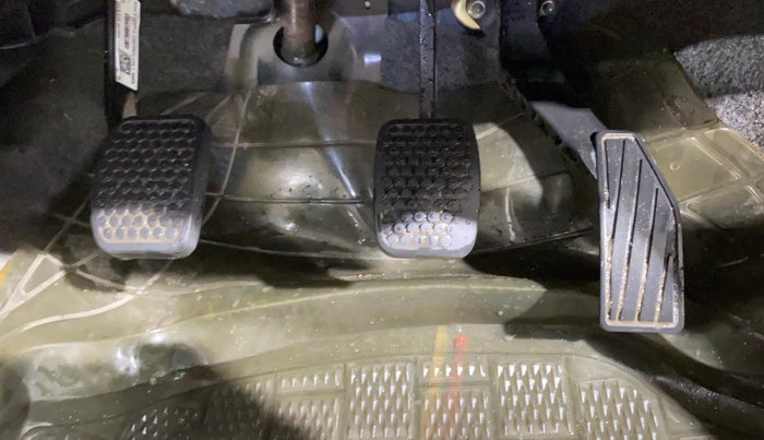 2022 Maruti Alto VXI, Petrol, Manual, 35,415 km, Pedals