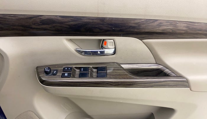 2019 Maruti Ertiga ZDI+ 1.5, Diesel, Manual, 77,013 km, Driver Side Door Panels Control