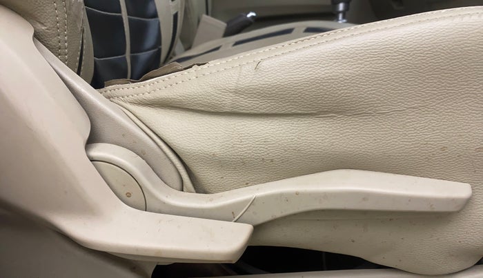 2019 Maruti Ertiga ZDI+ 1.5, Diesel, Manual, 77,013 km, Driver Side Adjustment Panel