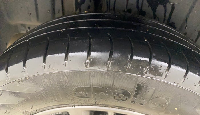 2019 Maruti Ertiga ZDI+ 1.5, Diesel, Manual, 77,013 km, Right Rear Tyre Tread