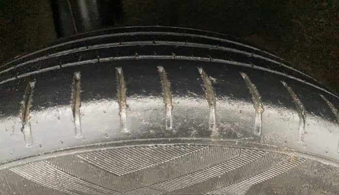 2021 Maruti Baleno ZETA PETROL 1.2, Petrol, Manual, 66,594 km, Right Rear Tyre Tread