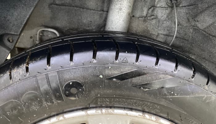 2016 Hyundai Xcent SX 1.2, Petrol, Manual, 41,870 km, Right Rear Tyre Tread