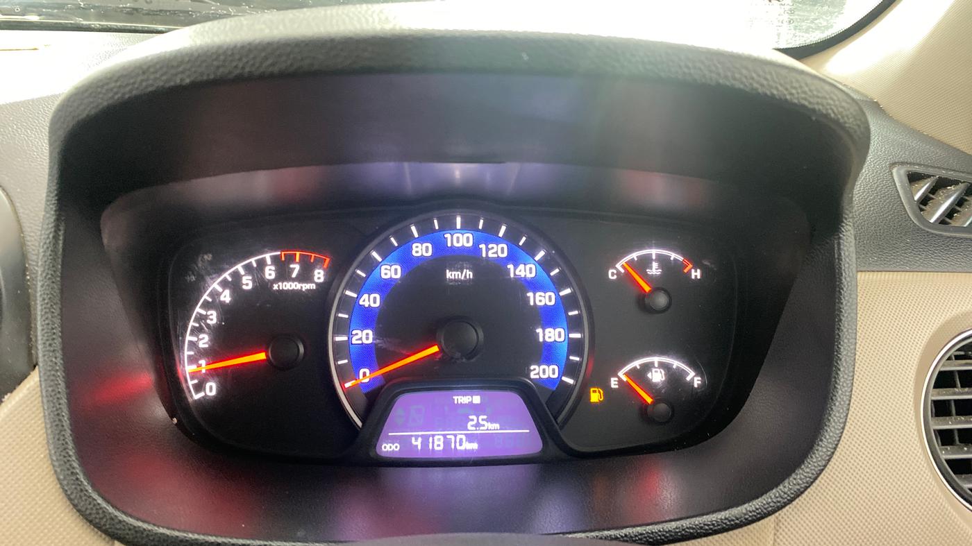 2016 Hyundai Xcent SX 1.2, Petrol, Manual, 41,870 km, Odometer Image