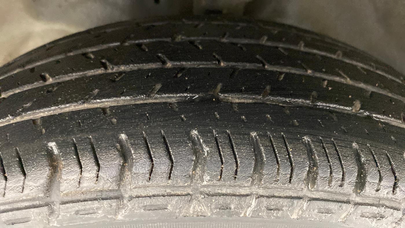 2013 Hyundai Santro Xing GL PLUS, Petrol, Manual, 34,527 km, Left Front Tyre Tread