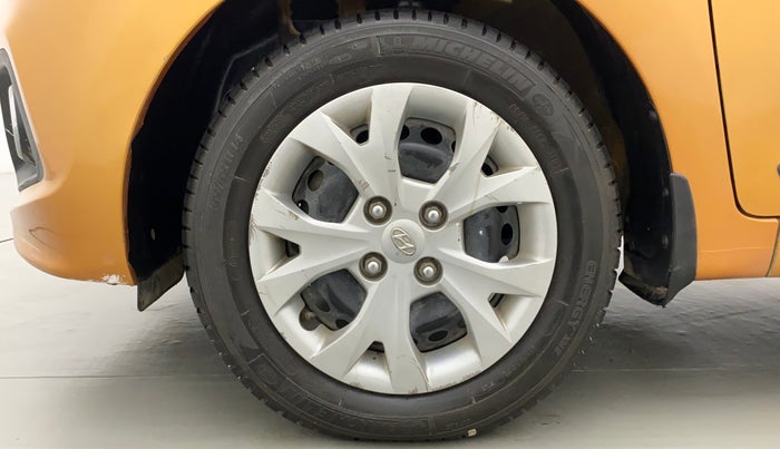 2015 Hyundai Grand i10 SPORTZ 1.2 KAPPA VTVT, Petrol, Manual, 24,017 km, Left Front Wheel