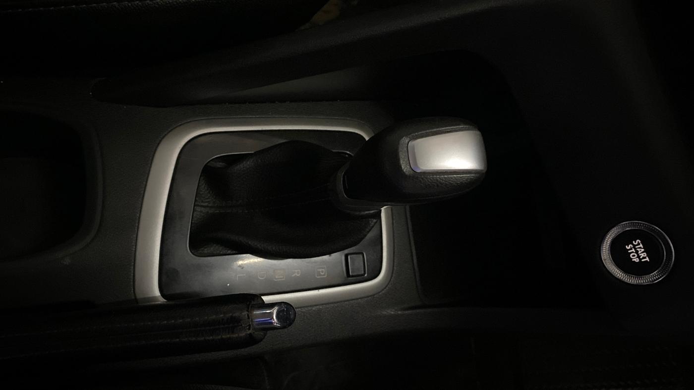 2020 Nissan MAGNITE XV PREMIUM TURBO (O) CVT DUAL TONE, Petrol, Automatic, 49,562 km, Gear Lever