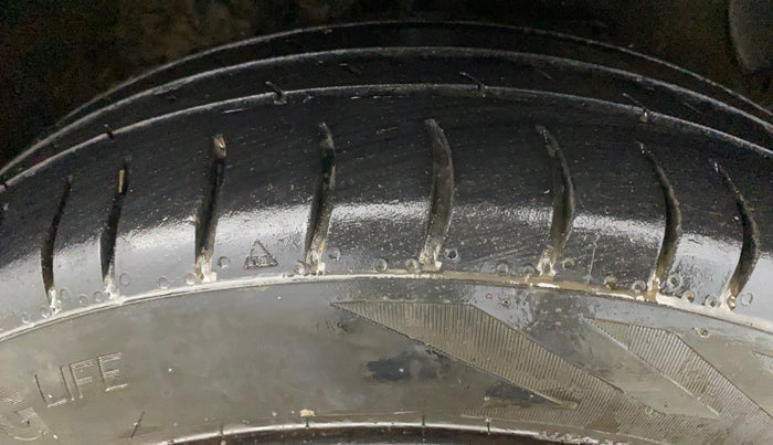 2017 Hyundai Grand i10 SPORTZ 1.2 KAPPA VTVT, Petrol, Manual, 51,849 km, Right Front Tyre Tread