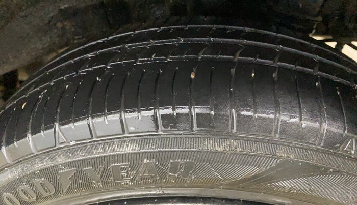 2017 Hyundai Grand i10 SPORTZ 1.2 KAPPA VTVT, Petrol, Manual, 51,849 km, Left Rear Tyre Tread