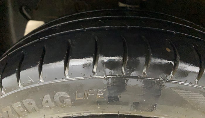 2017 Hyundai Grand i10 SPORTZ 1.2 KAPPA VTVT, Petrol, Manual, 51,849 km, Left Front Tyre Tread