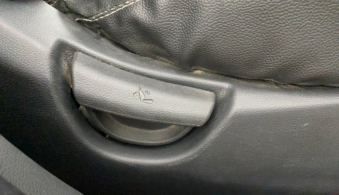 2017 Hyundai Grand i10 SPORTZ 1.2 KAPPA VTVT, Petrol, Manual, 51,849 km, Driver Side Adjustment Panel