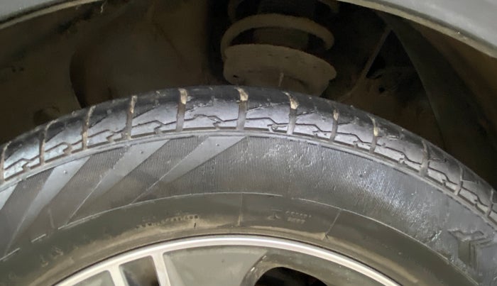 2016 Hyundai Creta SX PLUS AT 1.6 PETROL, Petrol, Automatic, 77,040 km, Left Front Tyre Tread