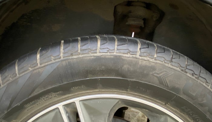 2016 Hyundai Creta SX PLUS AT 1.6 PETROL, Petrol, Automatic, 77,040 km, Left Rear Tyre Tread