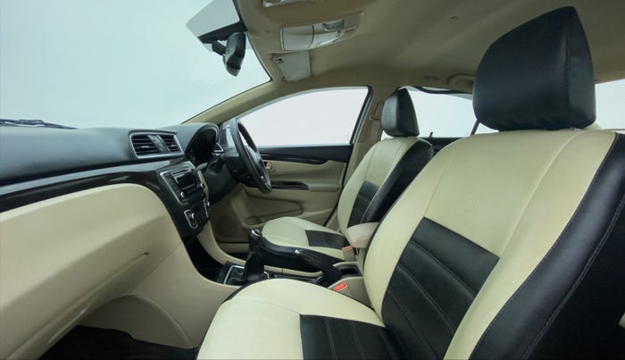 2018 Maruti Ciaz ZETA 1.4 VVT, Petrol, Manual, 52,367 km, Right Side Front Door Cabin