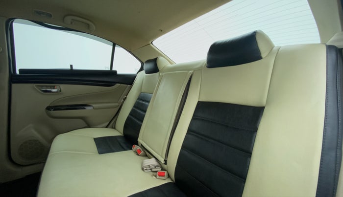 2018 Maruti Ciaz ZETA 1.4 VVT, Petrol, Manual, 52,367 km, Right Side Rear Door Cabin