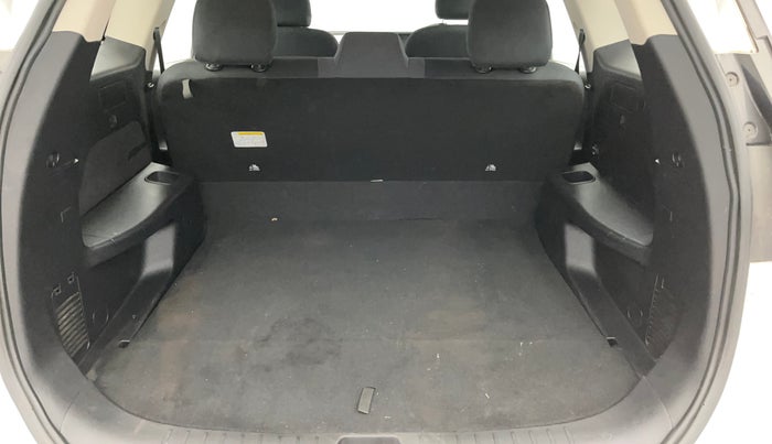 2023 Mahindra XUV700 MX P MT 5 STR, Petrol, Manual, 23,750 km, Boot Inside