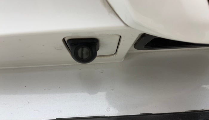 2023 Mahindra XUV700 MX P MT 5 STR, Petrol, Manual, 23,750 km, Parking Camera