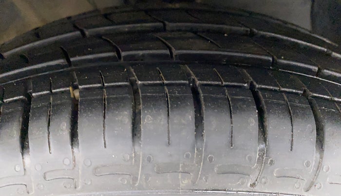 2021 Hyundai GRAND I10 NIOS MAGNA 1.2 KAPPA VTVT CNG, CNG, Manual, 19,693 km, Right Front Tyre Tread