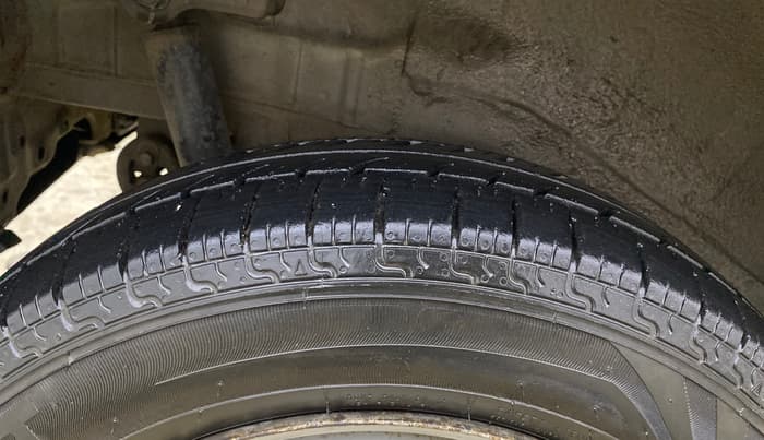 2017 Maruti Wagon R 1.0 LXI CNG (O), CNG, Manual, 52,446 km, Right Rear Tyre Tread