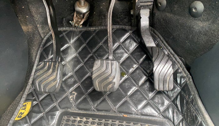 2022 Nissan MAGNITE XV MT, Petrol, Manual, 96,081 km, Pedals