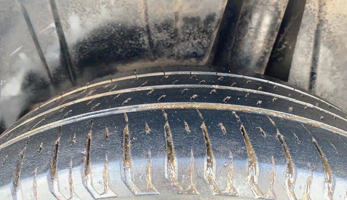 2022 Maruti Ertiga VXI SHVS, Petrol, Manual, 39,744 km, Left Rear Tyre Tread