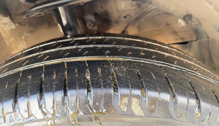 2022 Maruti Ertiga VXI SHVS, Petrol, Manual, 39,744 km, Right Front Tyre Tread