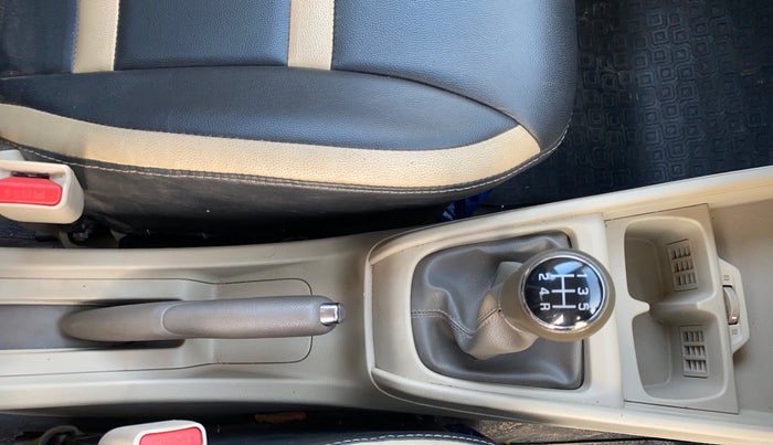 2022 Maruti Ertiga VXI SHVS, Petrol, Manual, 39,744 km, Gear Lever