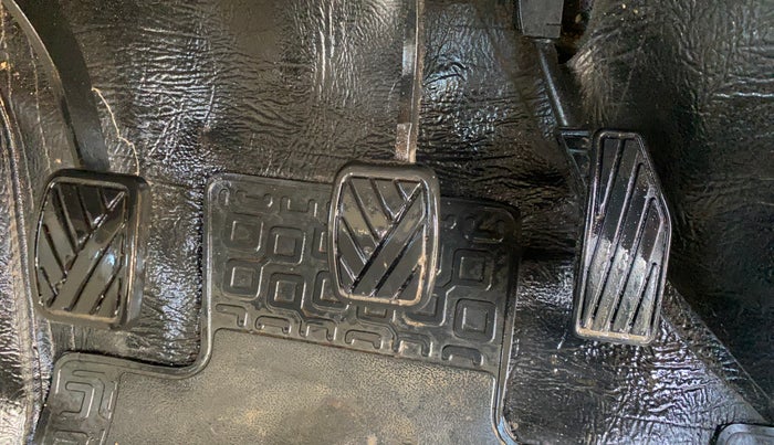 2022 Maruti Ertiga VXI SHVS, Petrol, Manual, 39,744 km, Pedals