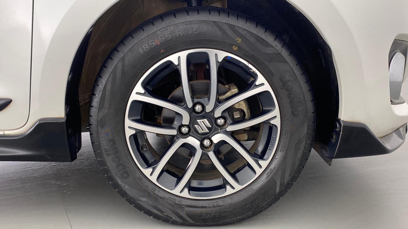 2019 Maruti Swift ZXI + AMT, Petrol, Automatic, 14,851 km, Right Front Wheel