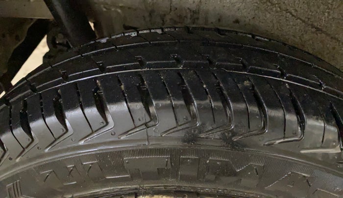 2014 Maruti Wagon R 1.0 LXI, Petrol, Manual, 60,043 km, Right Rear Tyre Tread