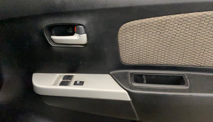 2014 Maruti Wagon R 1.0 LXI, Petrol, Manual, 60,043 km, Driver Side Door Panels Control