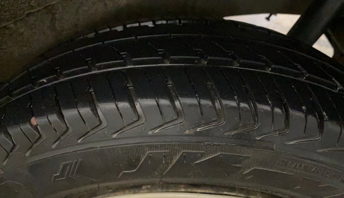 2014 Maruti Wagon R 1.0 LXI, Petrol, Manual, 60,043 km, Left Rear Tyre Tread