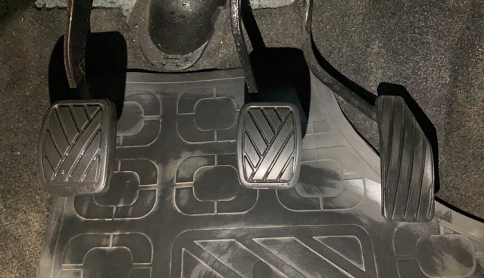 2014 Maruti Wagon R 1.0 LXI, Petrol, Manual, 60,043 km, Pedals