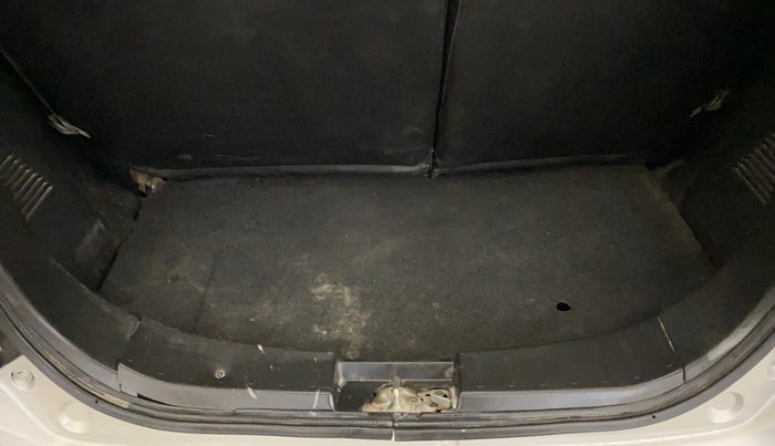 2014 Maruti Wagon R 1.0 LXI, Petrol, Manual, 60,043 km, Boot Inside